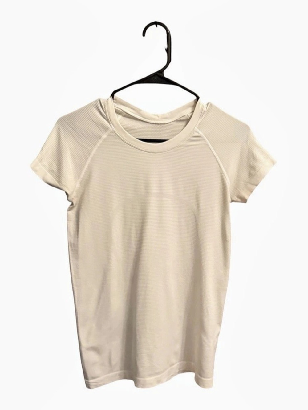 Lululemon Swiftly Tech Short-Sleeve Shirt 2.0 Short Sleeve Shirt in White